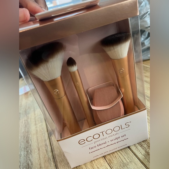 🆕 EcoTools Precious Metals Face Blend & Sculpt Set, Makeup Brush Kit Set Of 4 - Picture 4 of 6